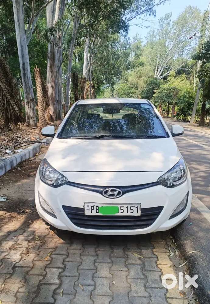 Hyundai I20 2012 Diesel 72500 Km Driven