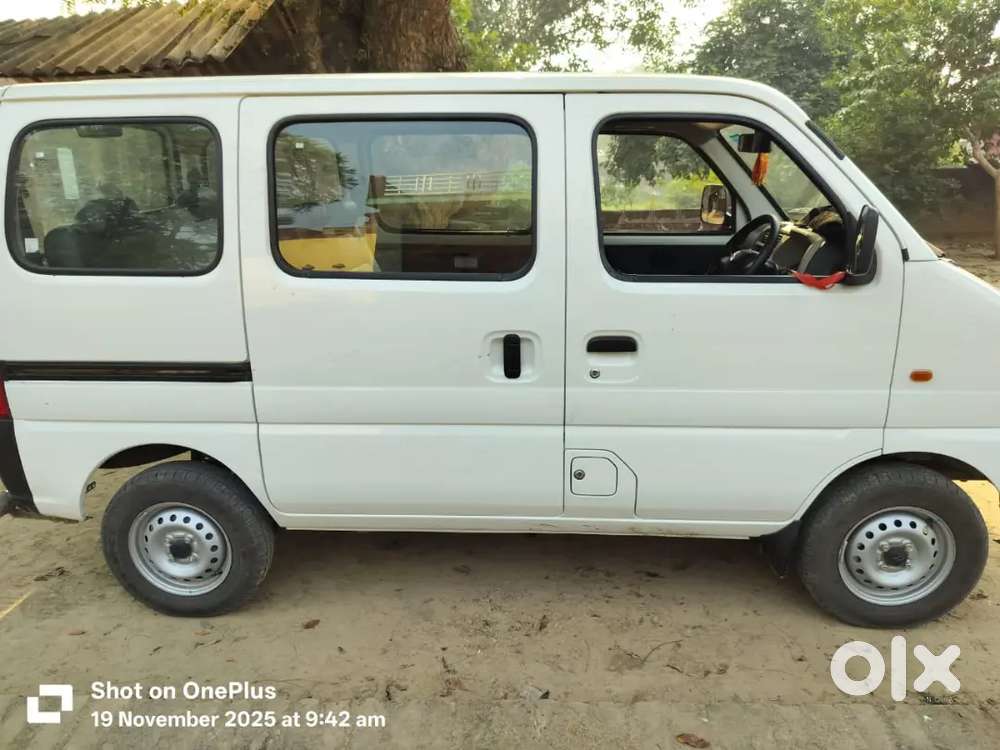 Maruti Suzuki Eeco 2025 Cng & Hybrids 12000 Km Driven