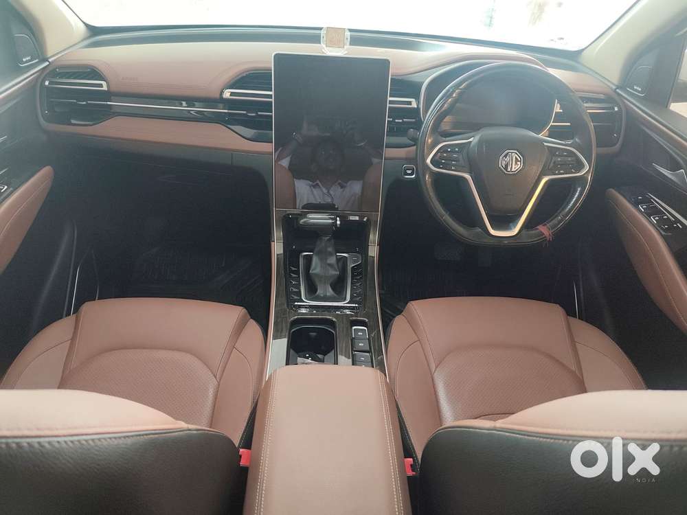 Mg Hector Plus Sharp Pro 1.5 Turbo Petrol Cvt 6 Str, 2023, Petrol