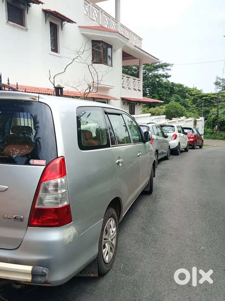 Toyota Innova 2.5 E 2010
