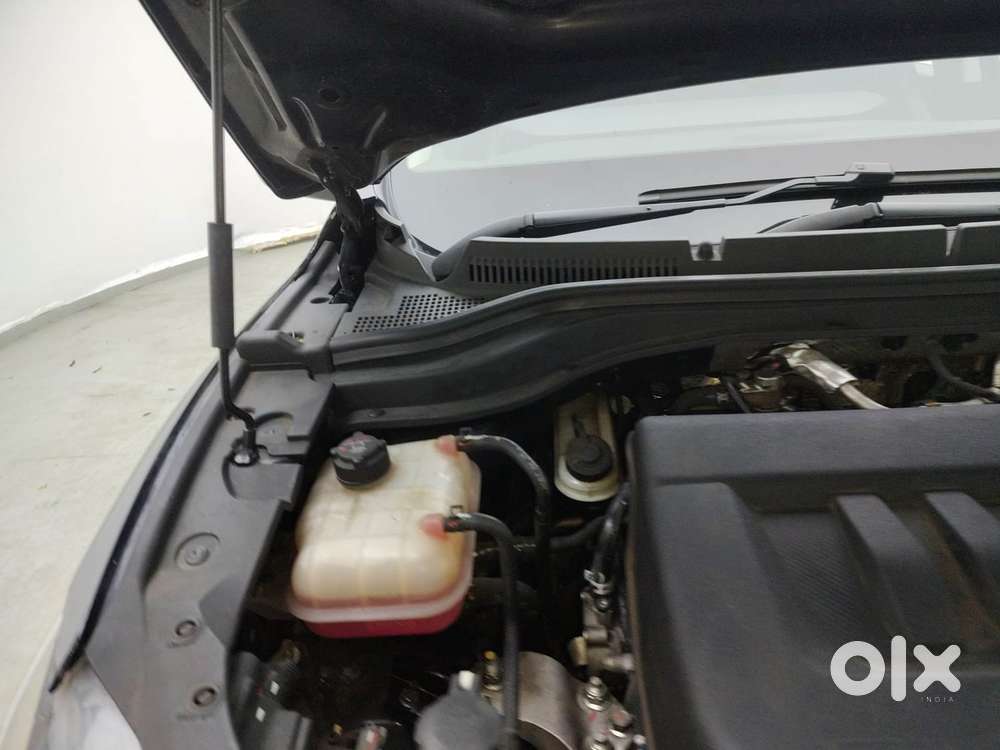 Mahindra Xuv700 2.2 Ax 5 Diesel At 7 Str, 2023, Diesel
