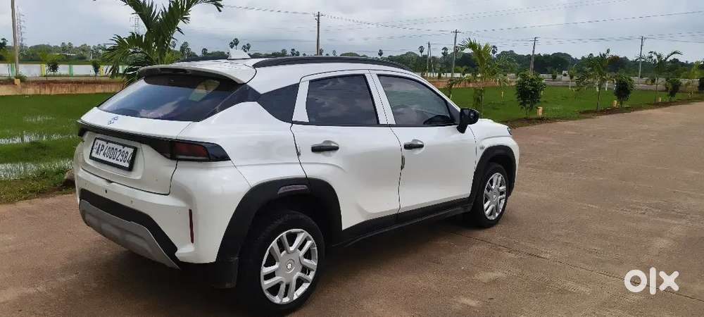 Maruti Suzuki Fronx Sigma Cng