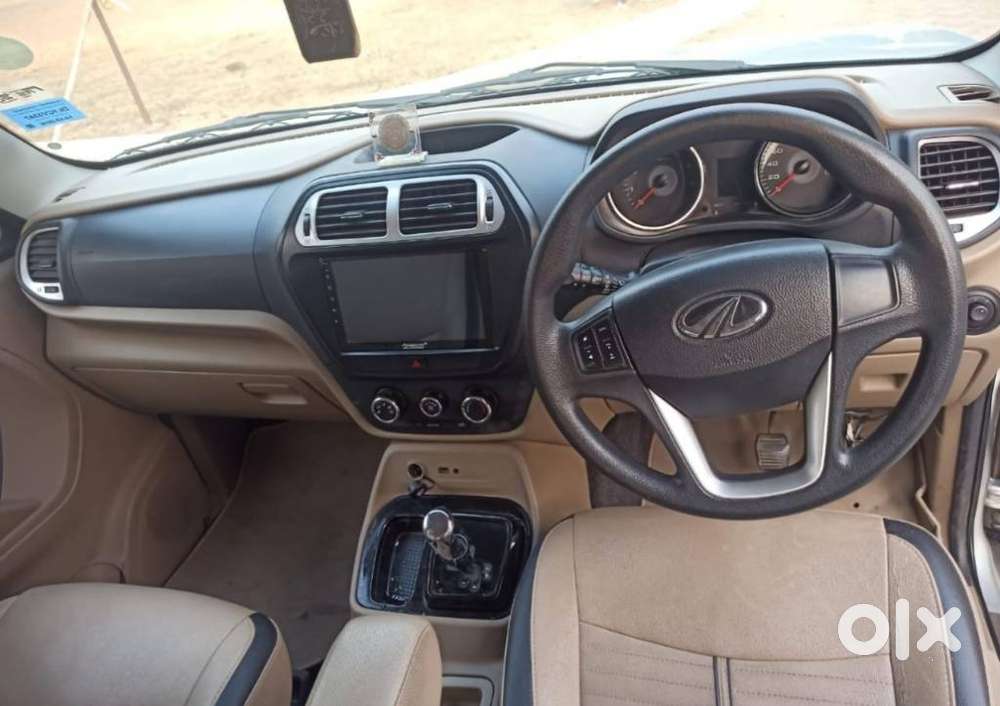 Mahindra Tuv 300 T8 Amt, 2016, Diesel