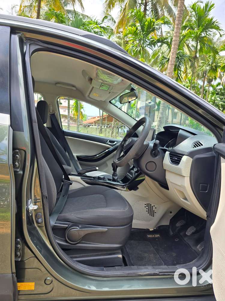 Tata Nexon, 2021, Petrol