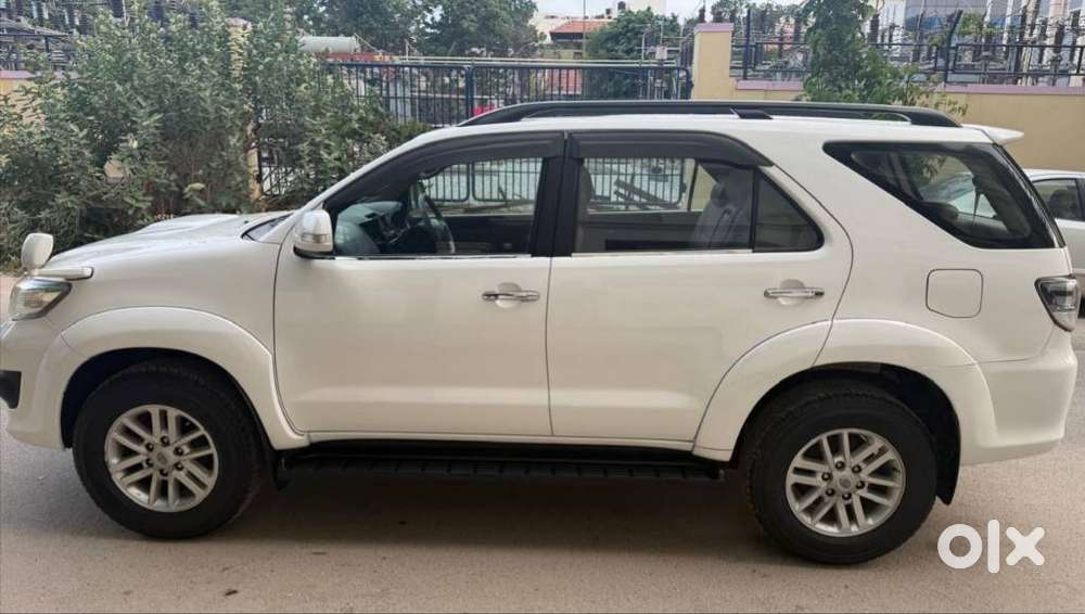 Toyota Fortuner 3.0 4x2 Mt, 2012, Diesel