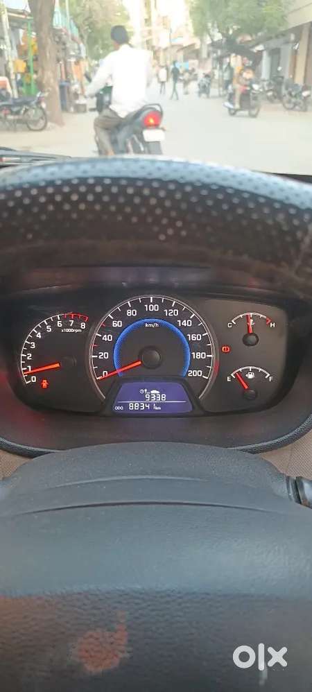 Hyundai Grand I10 2016 Petrol 88350 Km Driven