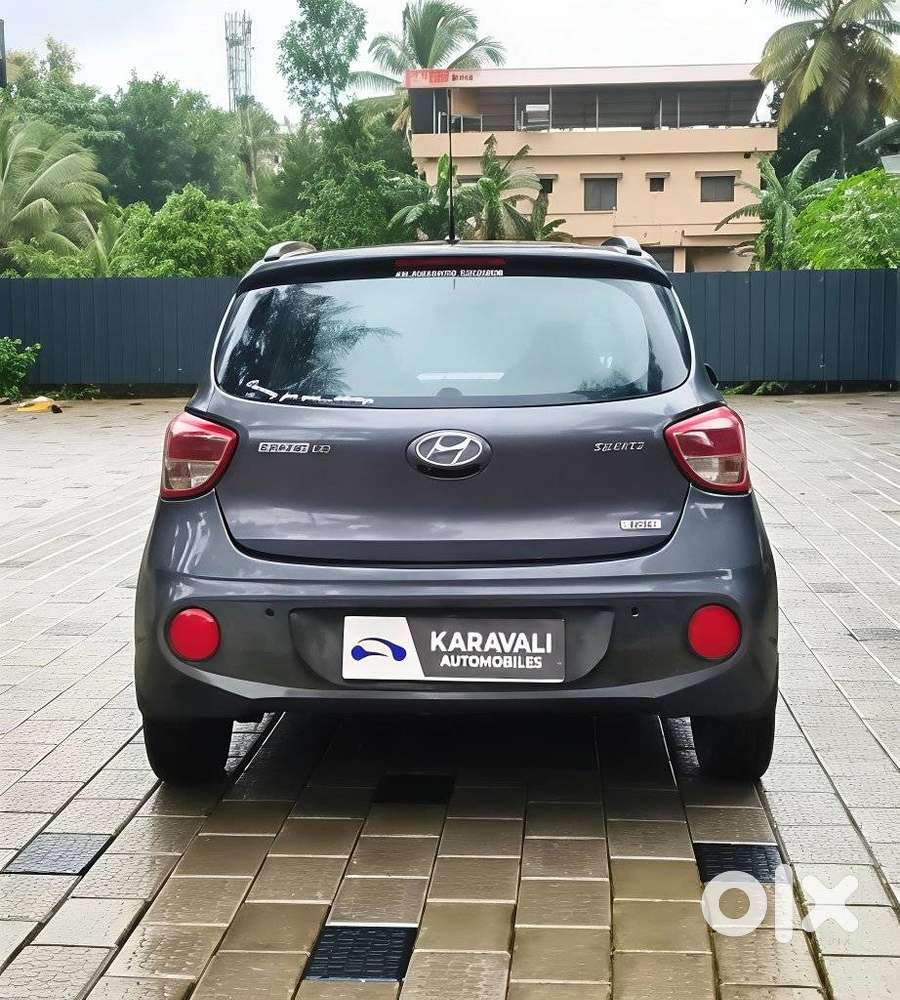 Hyundai Grand I10 At Sportz, 2017, Petrol