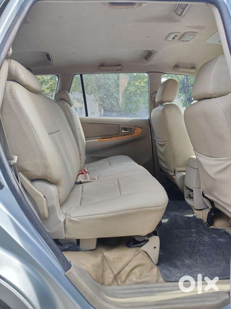 Toyota Innova 2.5 V 7 Str, 2011, Diesel
