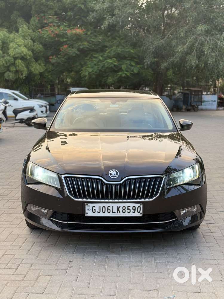 Skoda Superb 2.0 Tsi At L&k, 2018, Petrol