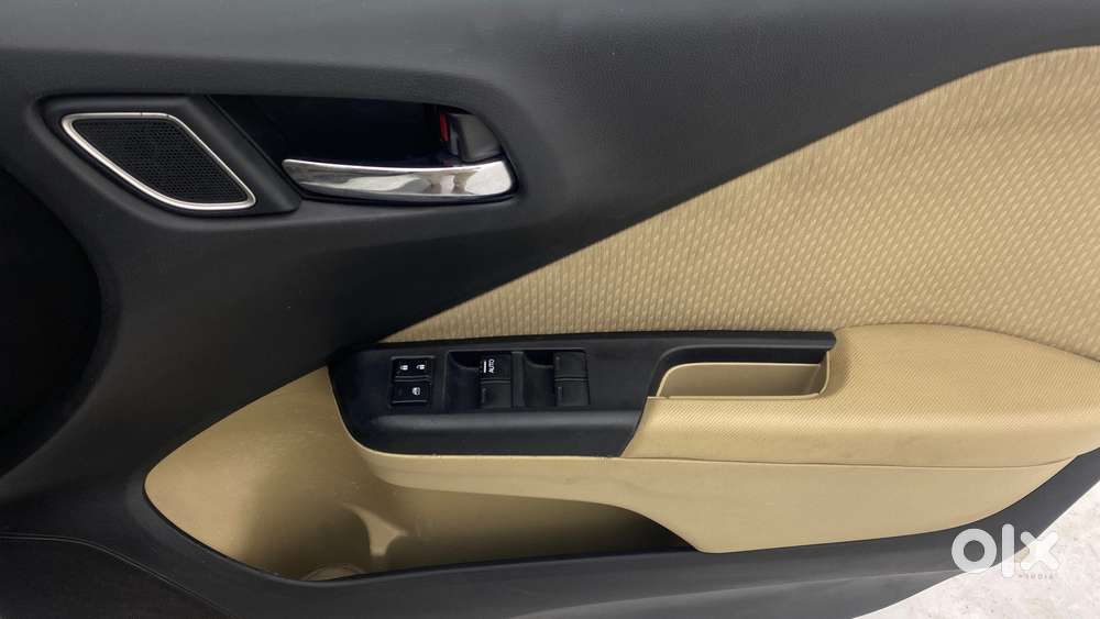 Honda City I-vtec V, 2020, Petrol