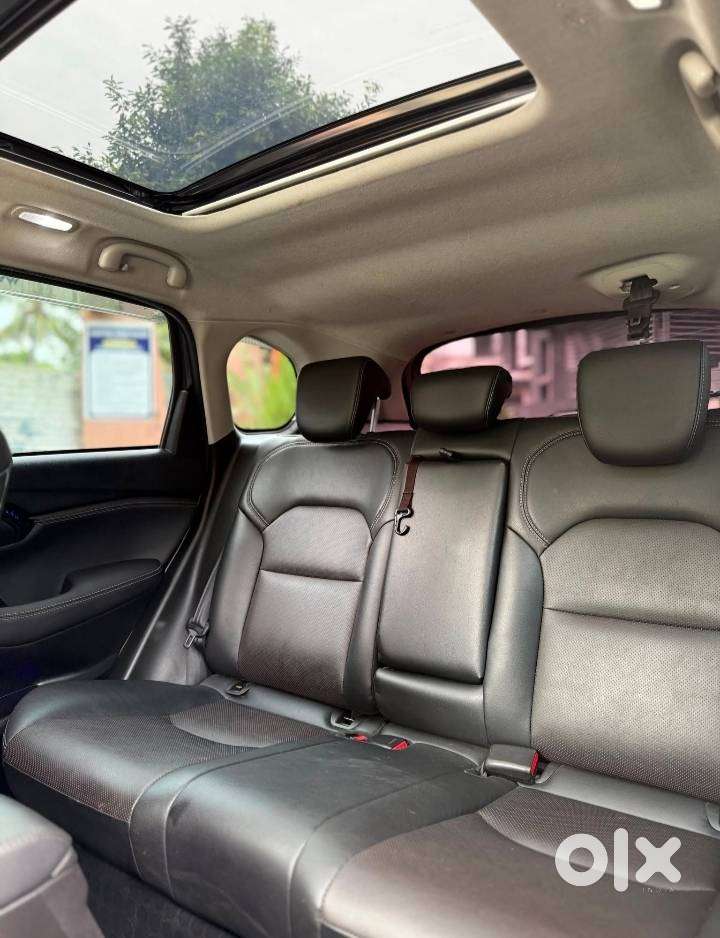 Maruti Suzuki Grand Vitara 1.5 Alpha Smart Hybrid At, 2023, Petrol
