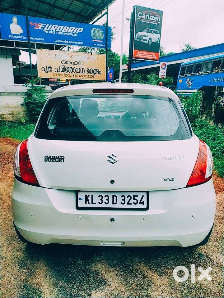 Maruti Suzuki Swift Lxi Option, 2012, Petrol
