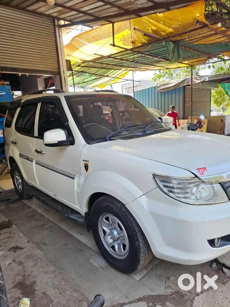 Tata Safari Storme 2016