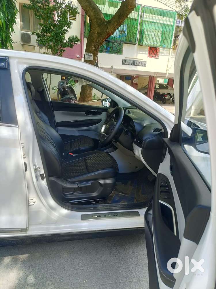 Hyundai I20 Petrol Asta Dual Tone, 2024, Petrol