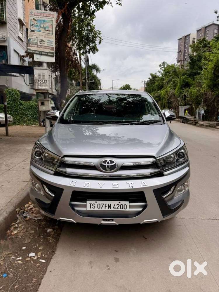 Toyota Innova Crysta 2.8z Automatic, 2016, Diesel