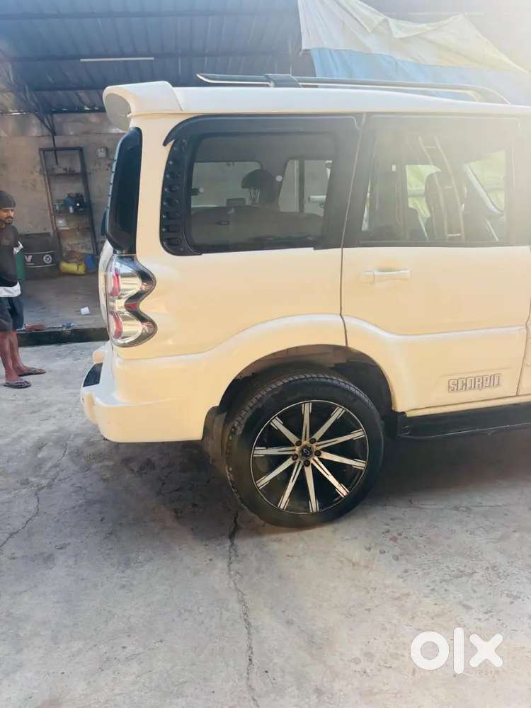 Mahindra Scorpio Diesel 2017