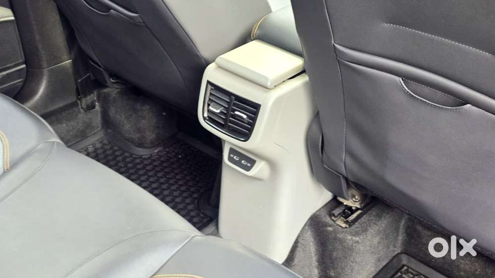 Skoda Kushaq 1.0 Tsi Style At, 2023, Petrol