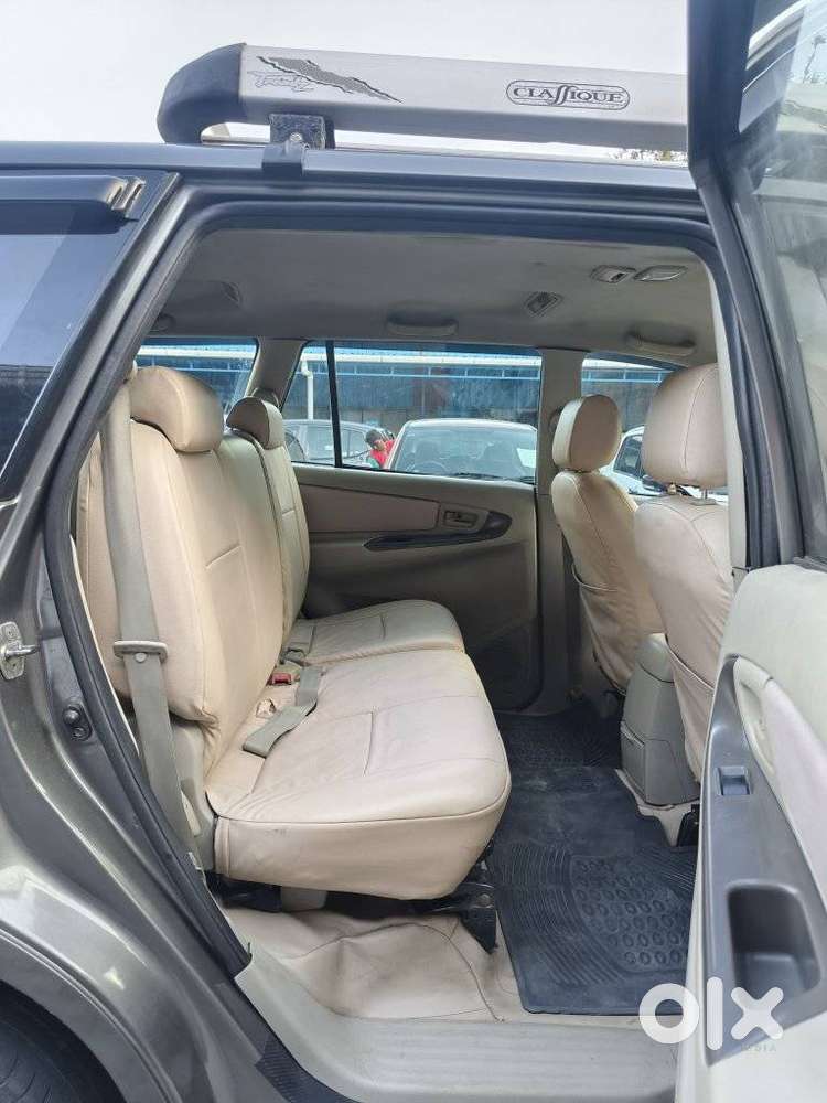 Toyota Innova 2.5 Gx 7 Str Bs-iii, 2011, Diesel