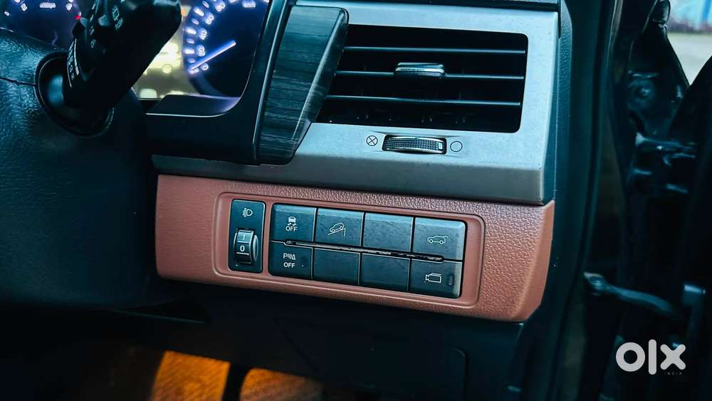 Mahindra Alturas G4 4x4 At, 2019, Diesel