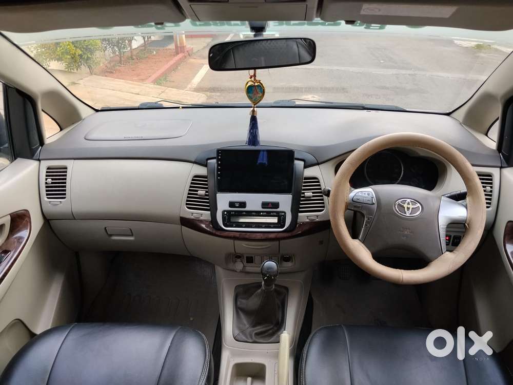 Toyota Innova 2.5 Vx 7 Seater Bs Iv, 2014, Diesel