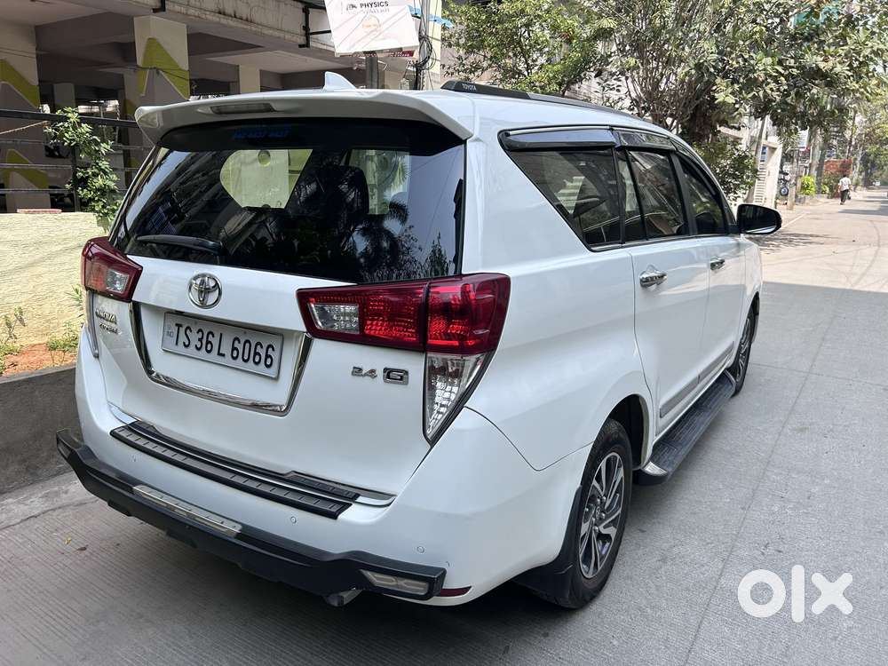 Toyota Innova Crysta 2.4 G Mt 8s, 2022, Diesel