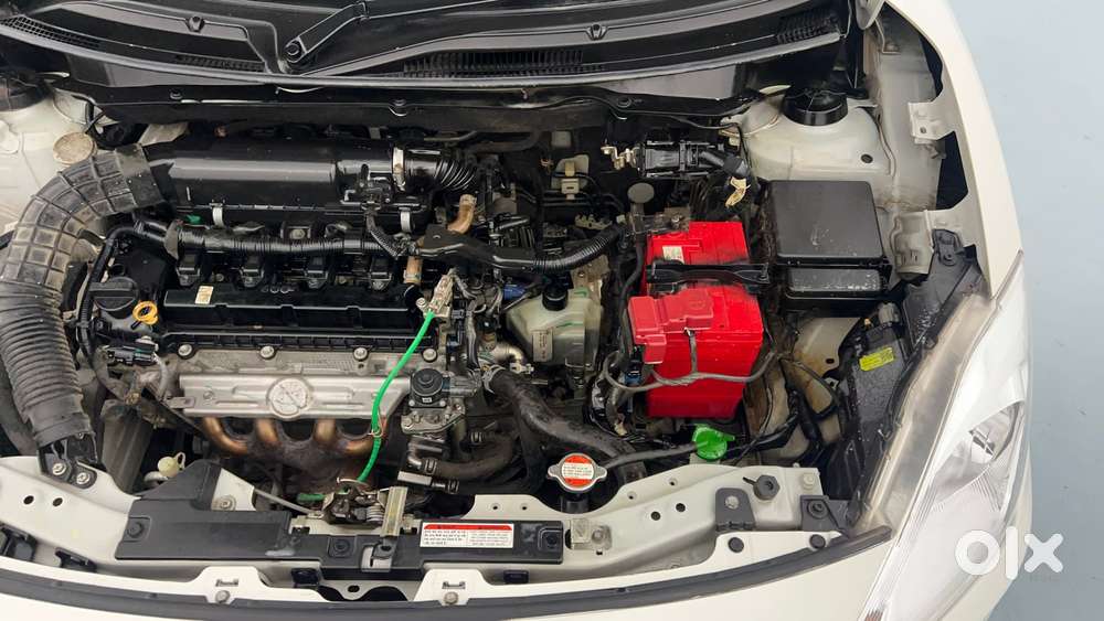 Maruti Suzuki Dzire Vxi Ags, 2022, Petrol