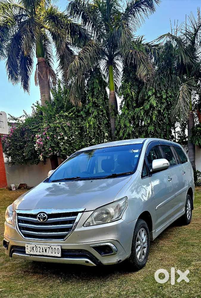 Innova V 7 Seater