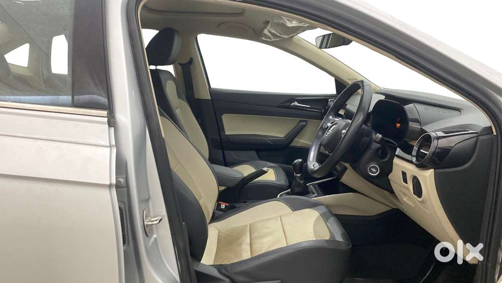 Skoda Slavia Style 1.0l Tsi Mt, 2023, Petrol