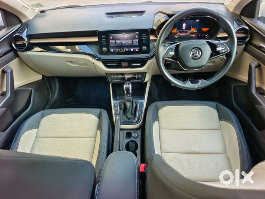 Skoda Slavia 1.0 Tsi Style At, 2023, Petrol