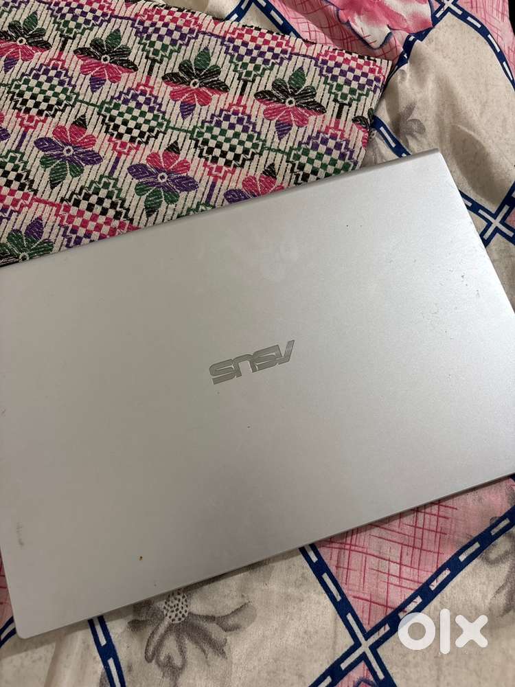Leptop asus