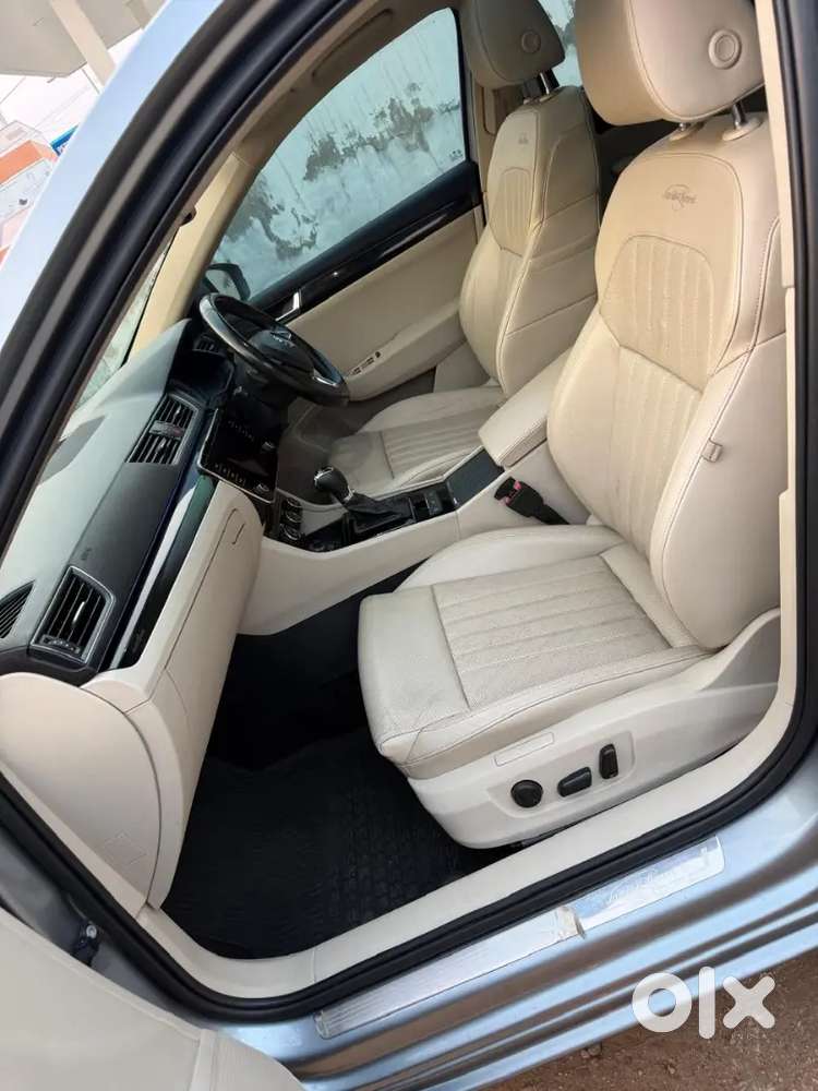 Skoda Superb 2019 Diesel 89000 Km Driven