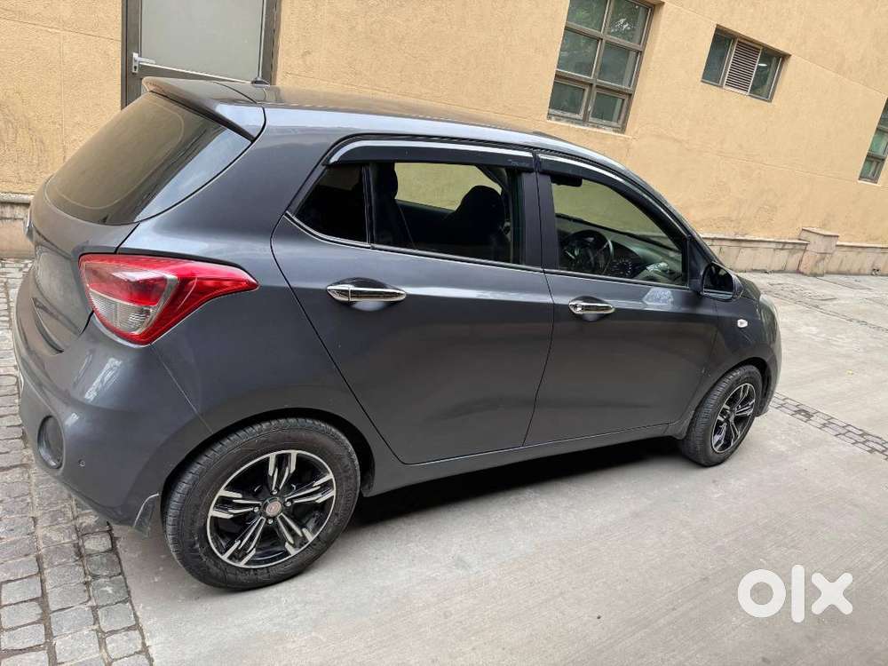 Hyundai Grand I10 Magna 2018 (petrol + Cng)  1st Owner  Govt Employe