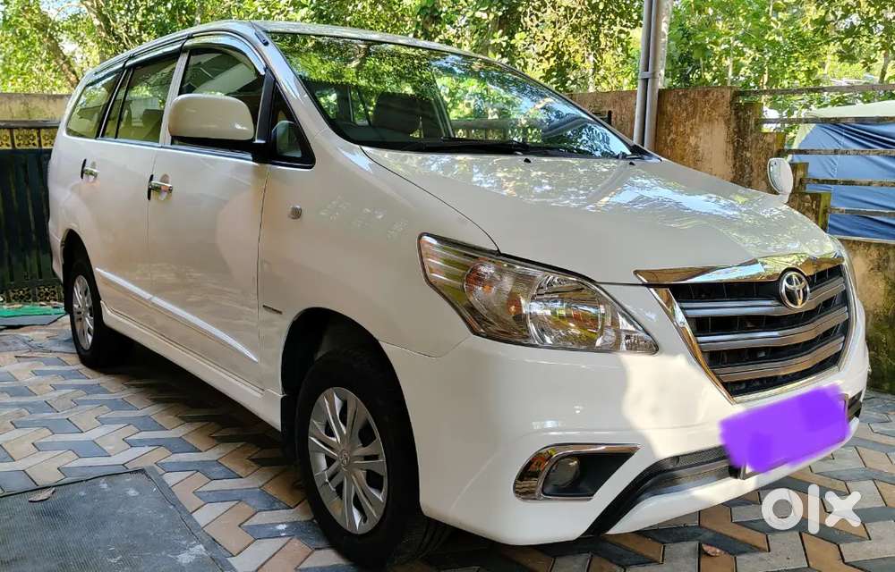 Toyota Innova 2.5 G 2015