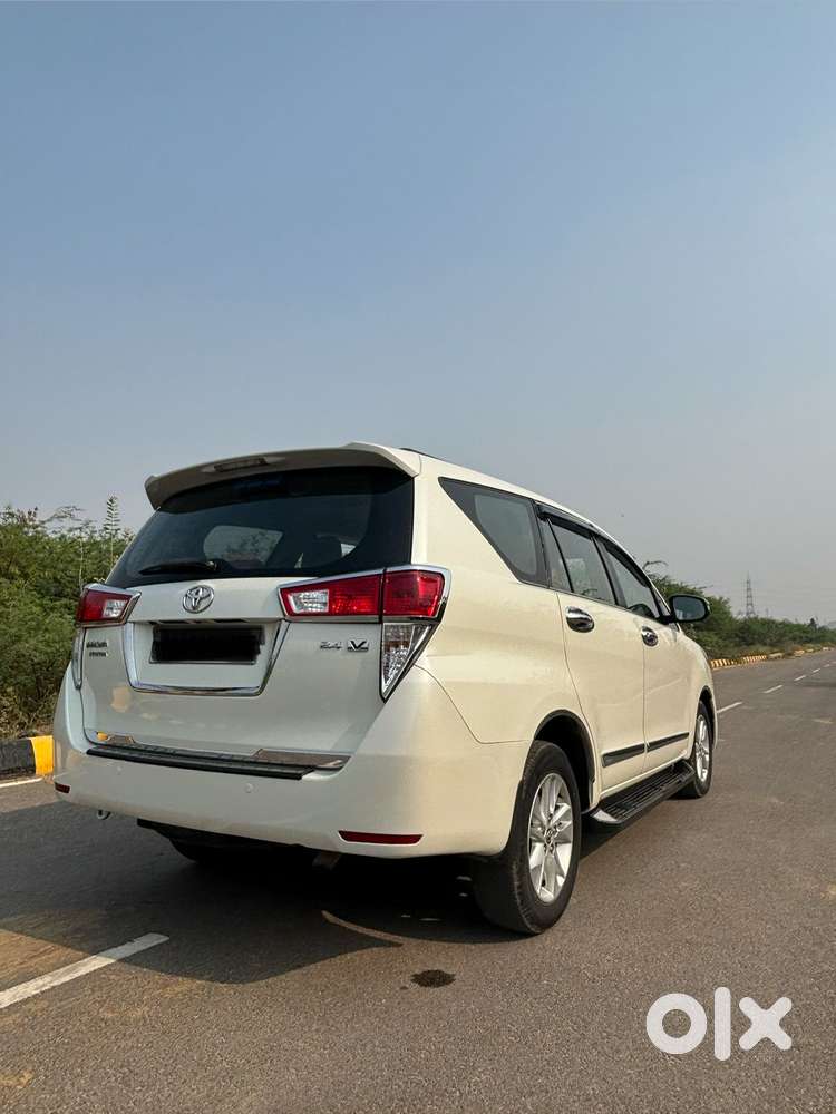 Toyota Innova Crysta 2.4 V 7 Str, 2018, Diesel