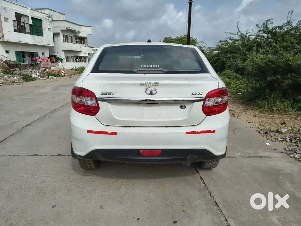 Tata Zest 2015 Quadrajet Xms