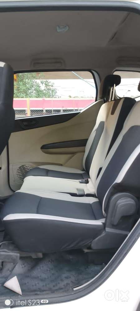 Renault Triber Rxt, 2022, Petrol