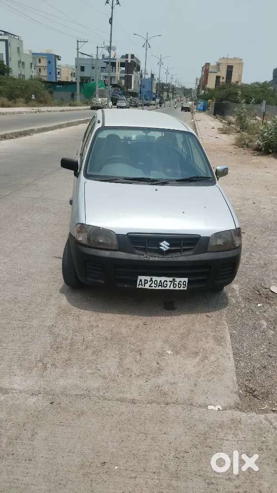 Maruti Suzuki Alto 2009 Petrol 67000 Km Driven Silver Color