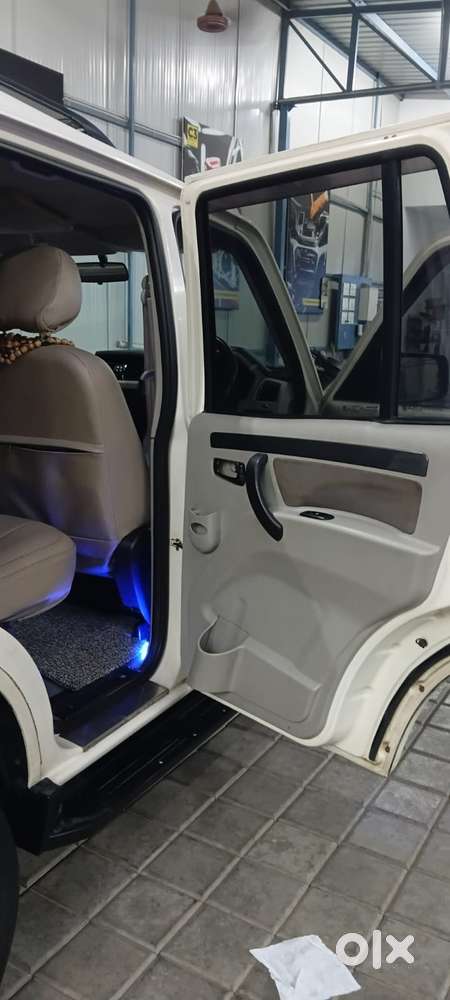 Mahindra Scorpio S8, 2015, Diesel