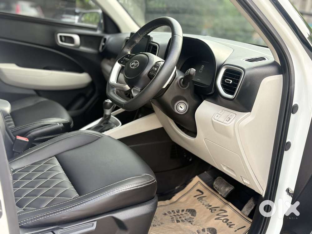 Hyundai Venue 1.0 S (o) Turbo Dct, 2023, Petrol