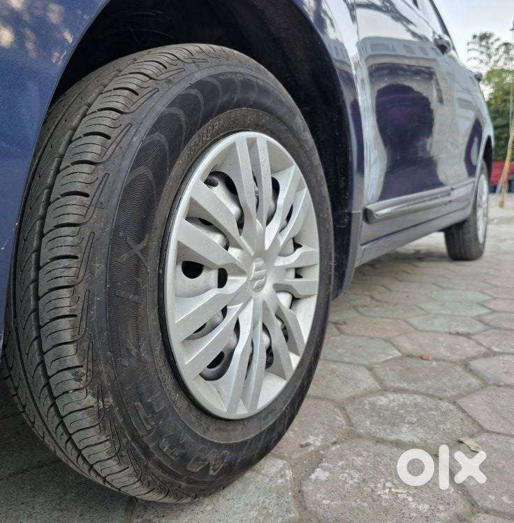 Maruti Suzuki Dzire 1.2 Lxi, 2017, Petrol