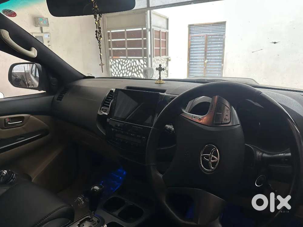 Toyota Fortuner Legender 2014