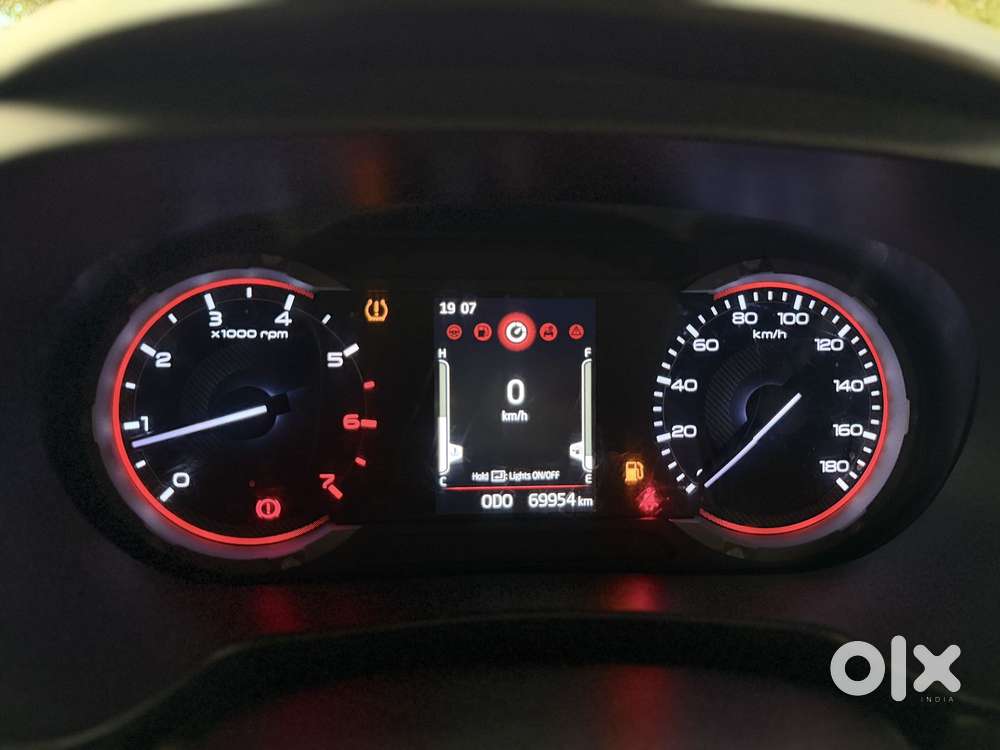 Mahindra Thar Lx Hard Top Petrol Mt 4wd, 2022, Petrol