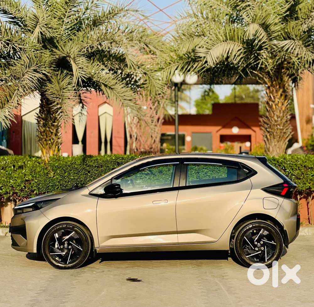 Tata Altroz Creative S, 2025, Petrol