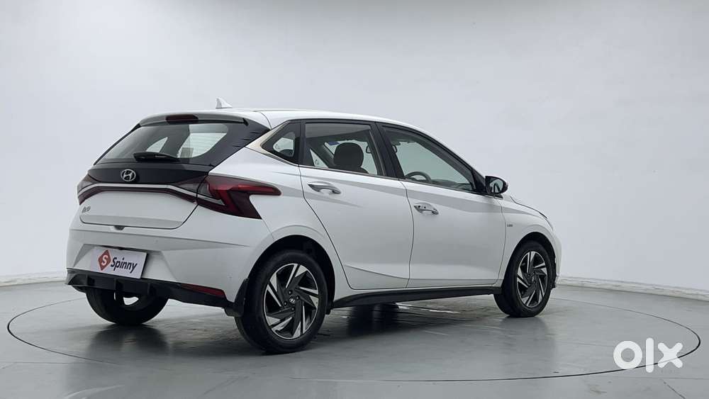 Hyundai I20 Asta (o) 1.2 Ivt Dual Tone, 2021, Petrol