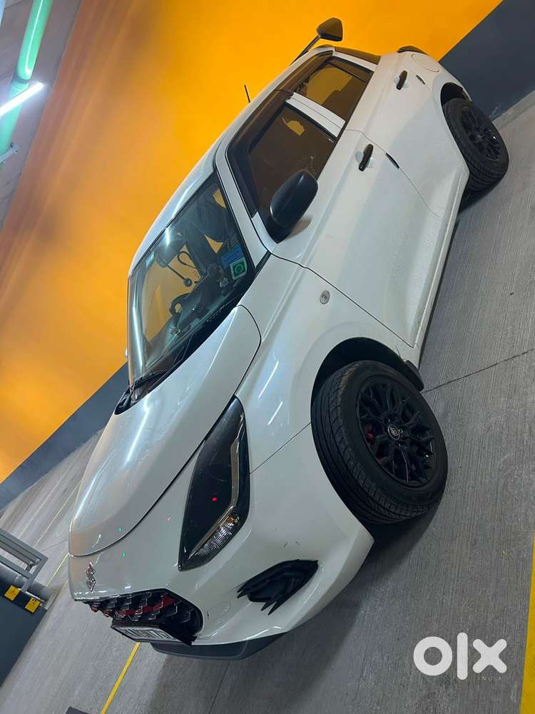 2024 Maruti Swift Petrol Manual