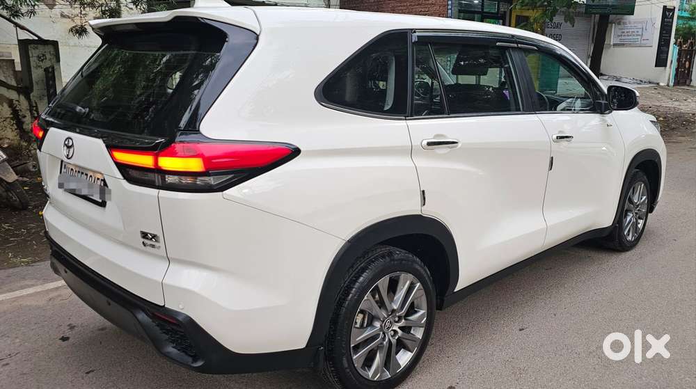 Toyota Innova Hycross 2.0 Zx (o) Hybrid 7 Str, 2026, Diesel