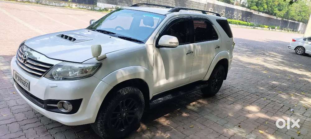 Toyota Fortuner 2015