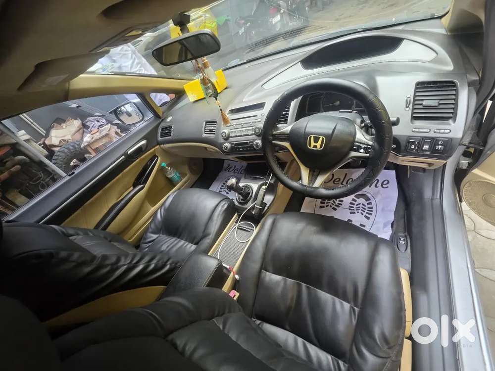 Honda Civic 1.8 E 2011