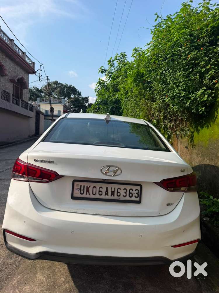 Automatic Hyundai Verna  2019