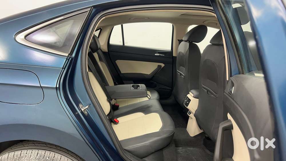 Skoda Slavia Style 1.0l Tsi Mt, 2024, Petrol